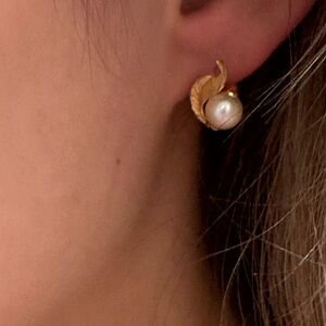 14k real solid Gold and Pearl Earrings